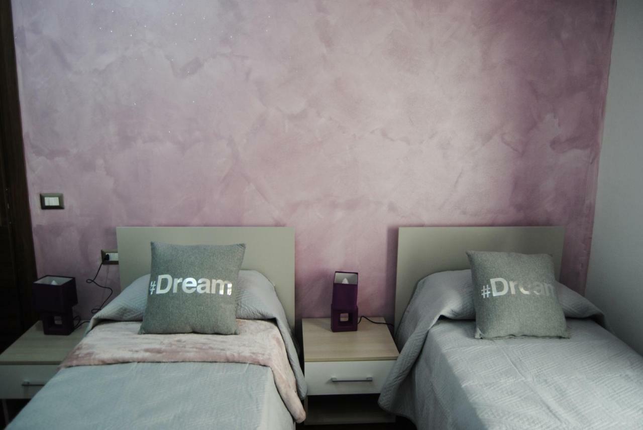 B&B Kenzia Олбия Екстериор снимка