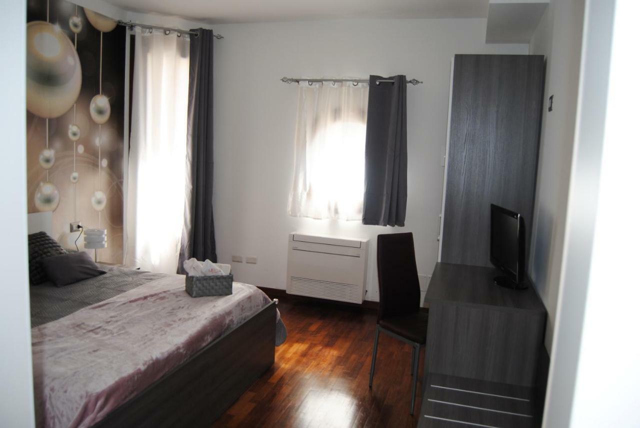 B&B Kenzia Олбия Екстериор снимка
