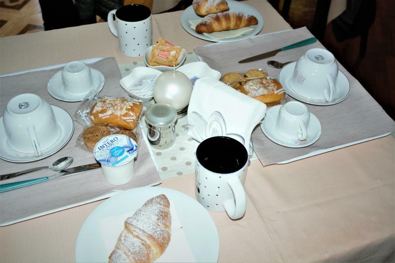 B&B Kenzia Олбия Екстериор снимка